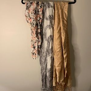 Scarfs! 3/$25